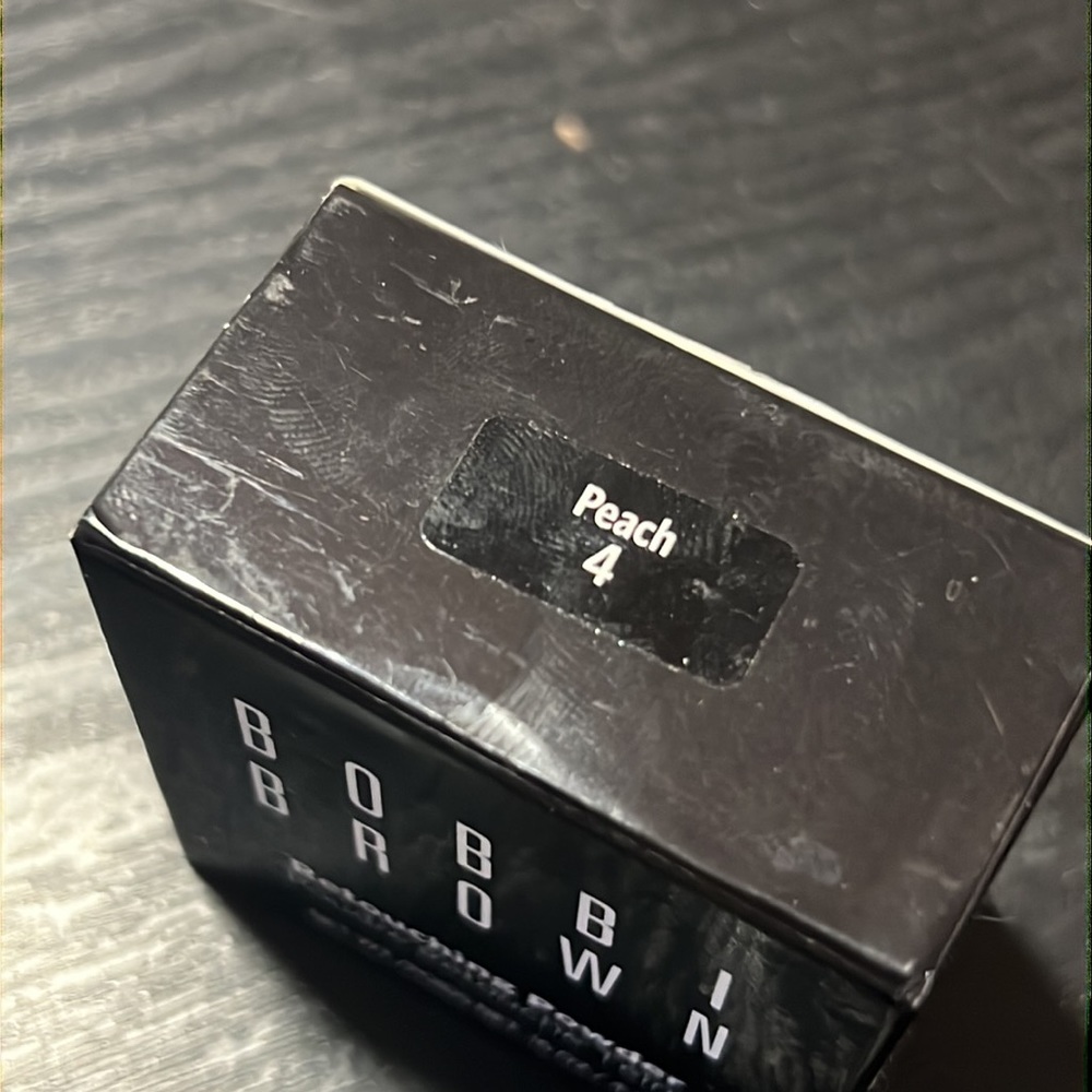 🌙💕Bobbi Brown Peach Retouching Powder - Picture 8 of 8